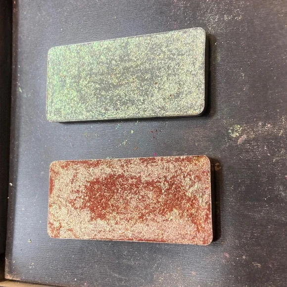 Clionadh Multichrome Shadow singles from the Dragonfruit Palette - Picture 3 of 4